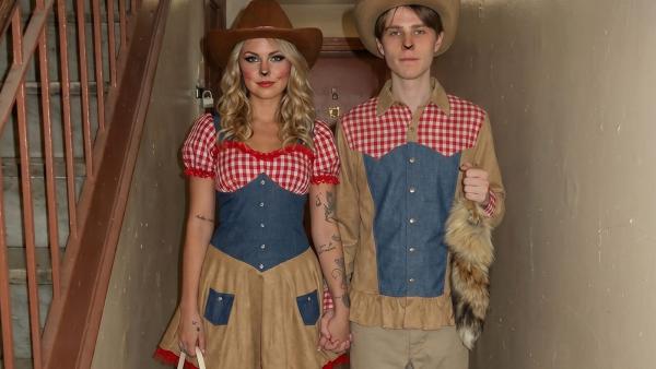 Best Cowboy and Cowgirl Fancy Dress: What's in the Pack and What to Add