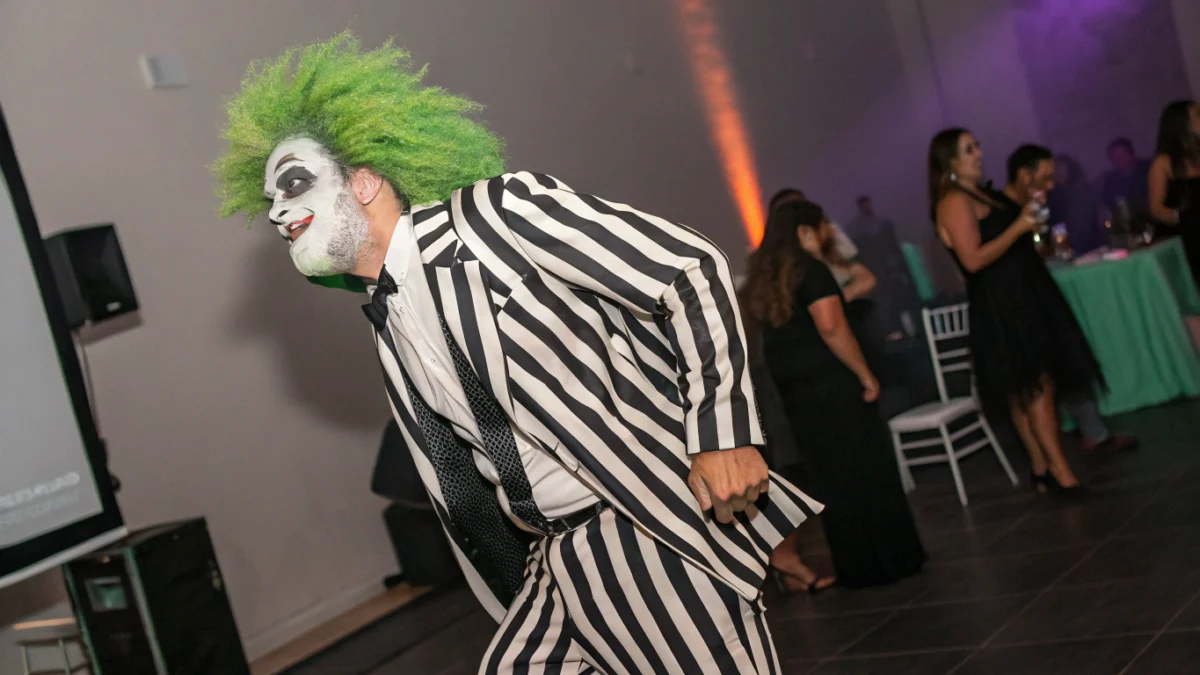 Beetlejuice Halloween Costume Guide 2026: Easy Assembly Tips